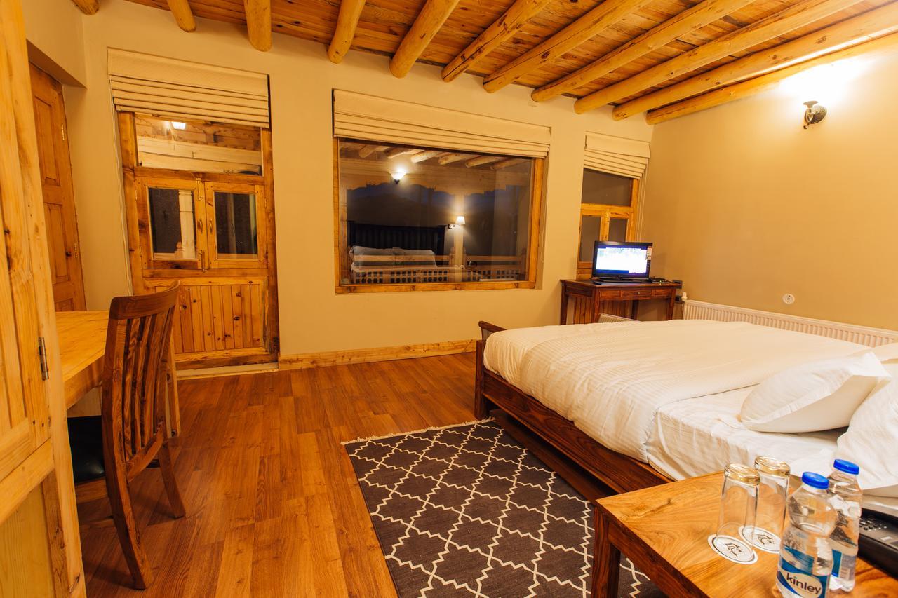 Ladakh Sarai Resort Лех Екстериор снимка